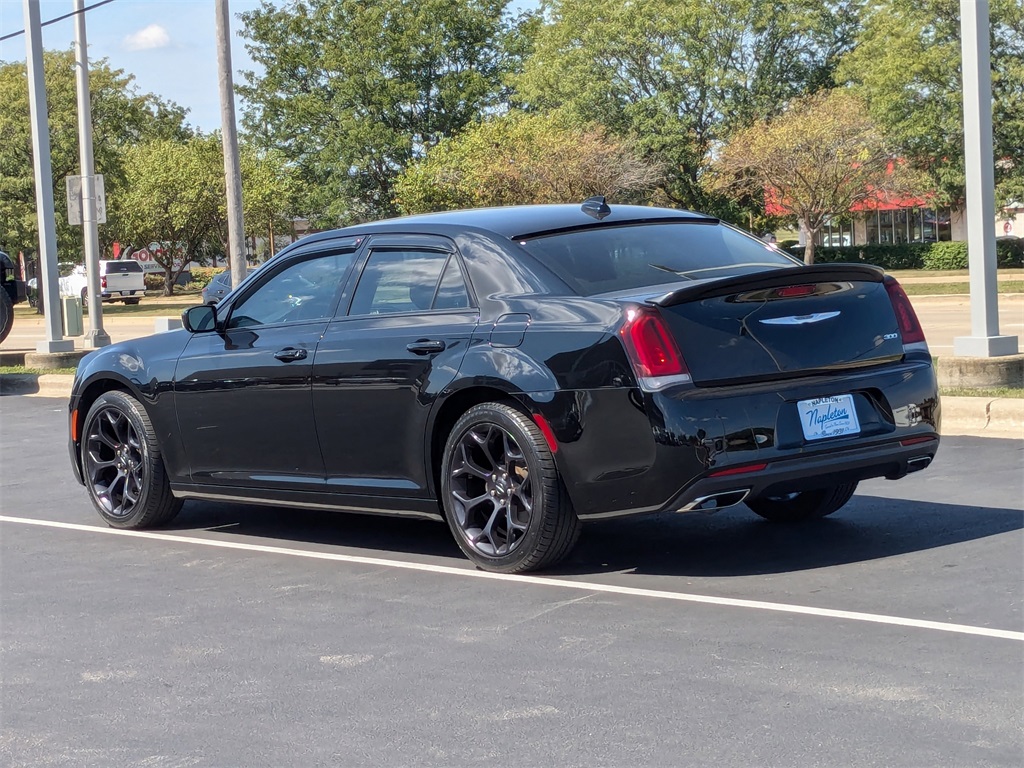 2019 Chrysler 300 Touring 7