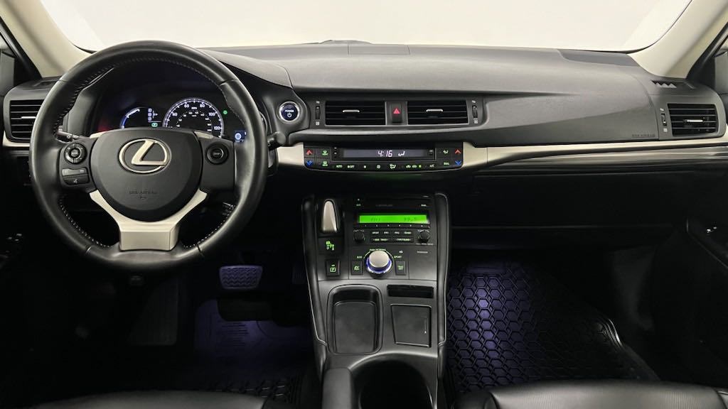 2015 Lexus CT 200h 8