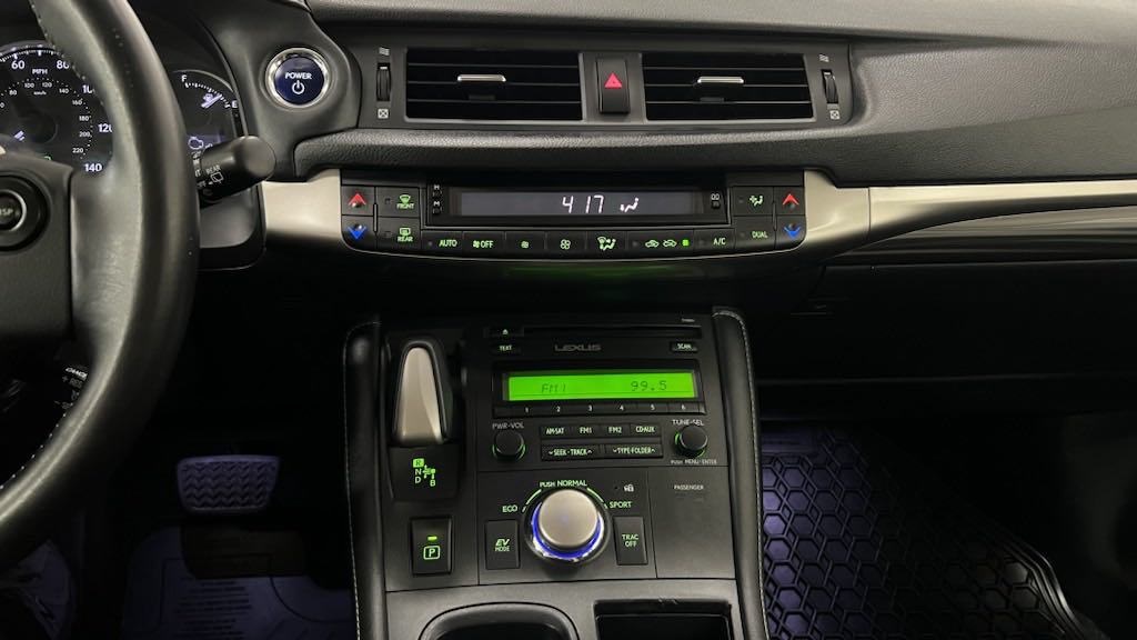 2015 Lexus CT 200h 14