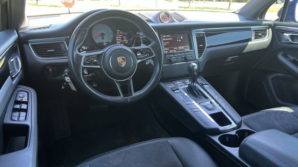 2015 Porsche Macan S 9