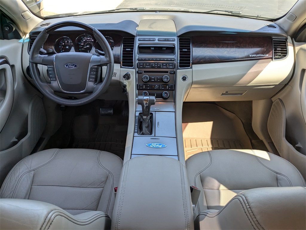 2011 Ford Taurus Limited 21