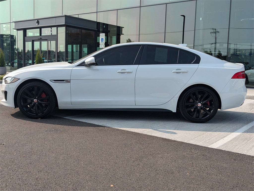 2018 Jaguar XE S 8