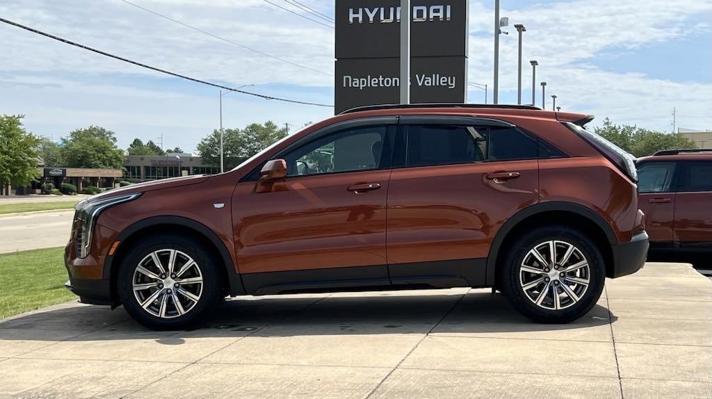 2019 Cadillac XT4 Sport 3