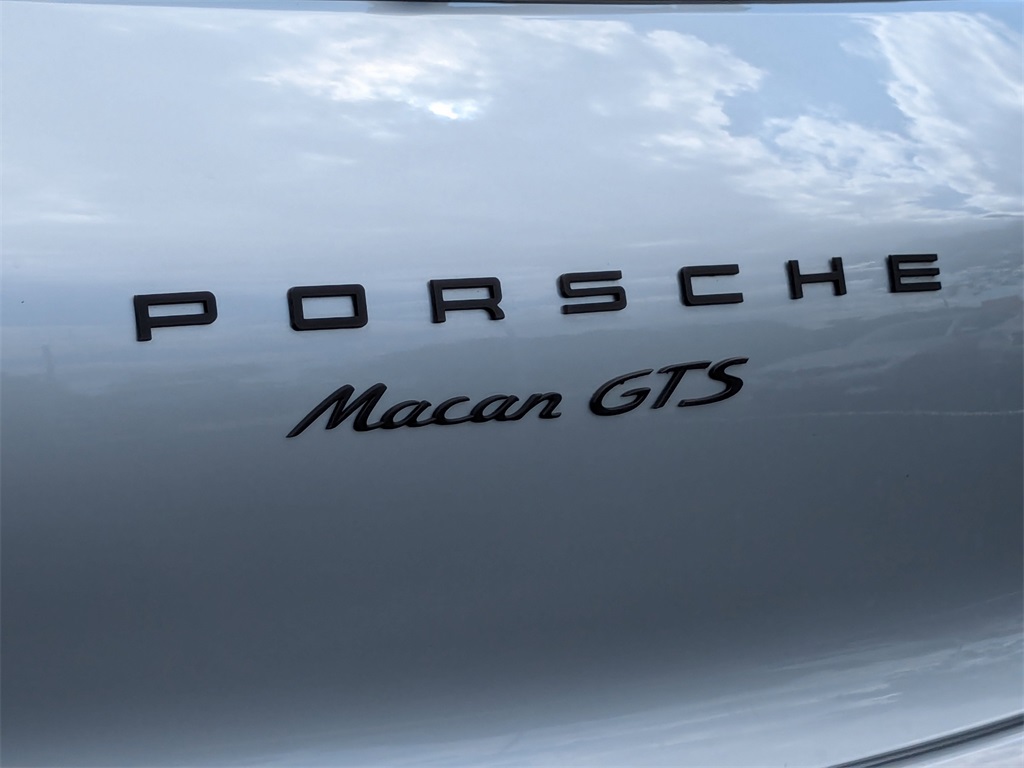 2017 Porsche Macan GTS 29