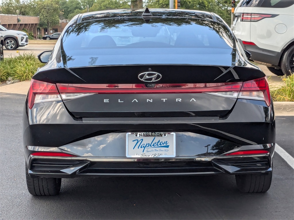 2022 Hyundai Elantra SEL 6