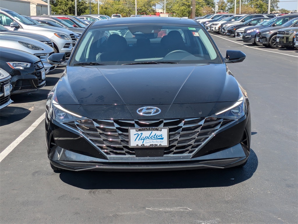 2022 Hyundai Elantra SEL 2