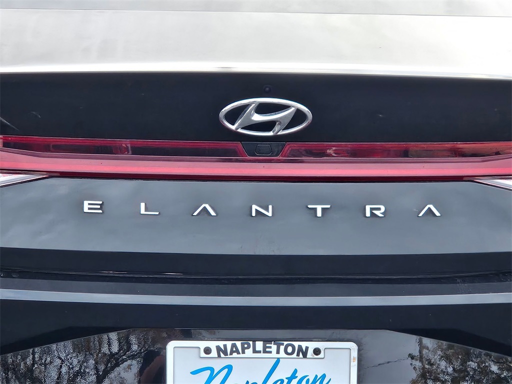 2022 Hyundai Elantra SEL 7