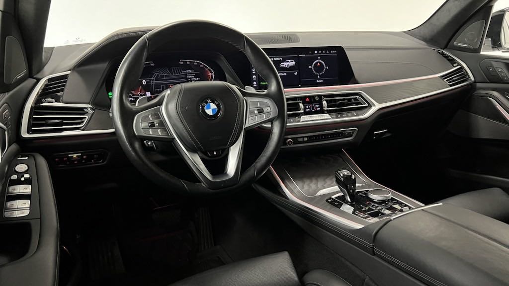 2021 BMW X7 xDrive40i 9
