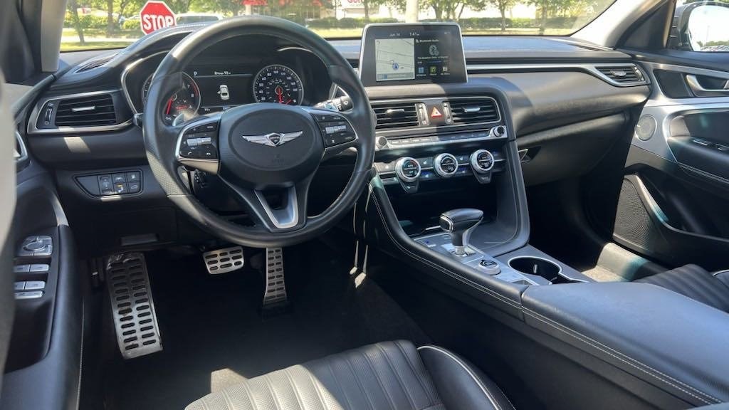 2021 Genesis G70 3.3T 9