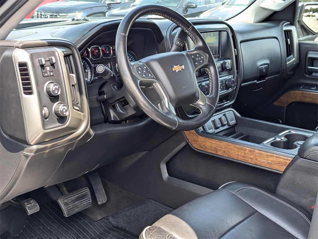 2017 Chevrolet Silverado 1500 High Country 10