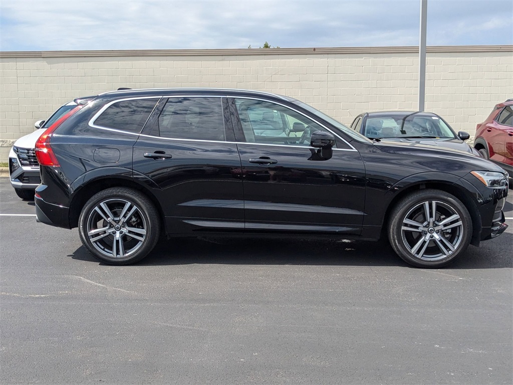 2021 Volvo XC60 T5 Momentum 4