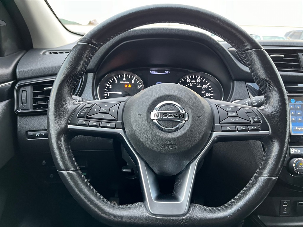 2018 Nissan Rogue Sport SL 16