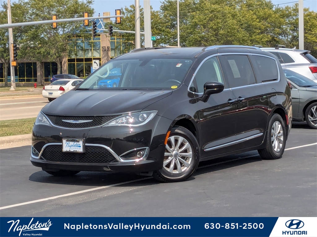 2018 Chrysler Pacifica Touring L 1