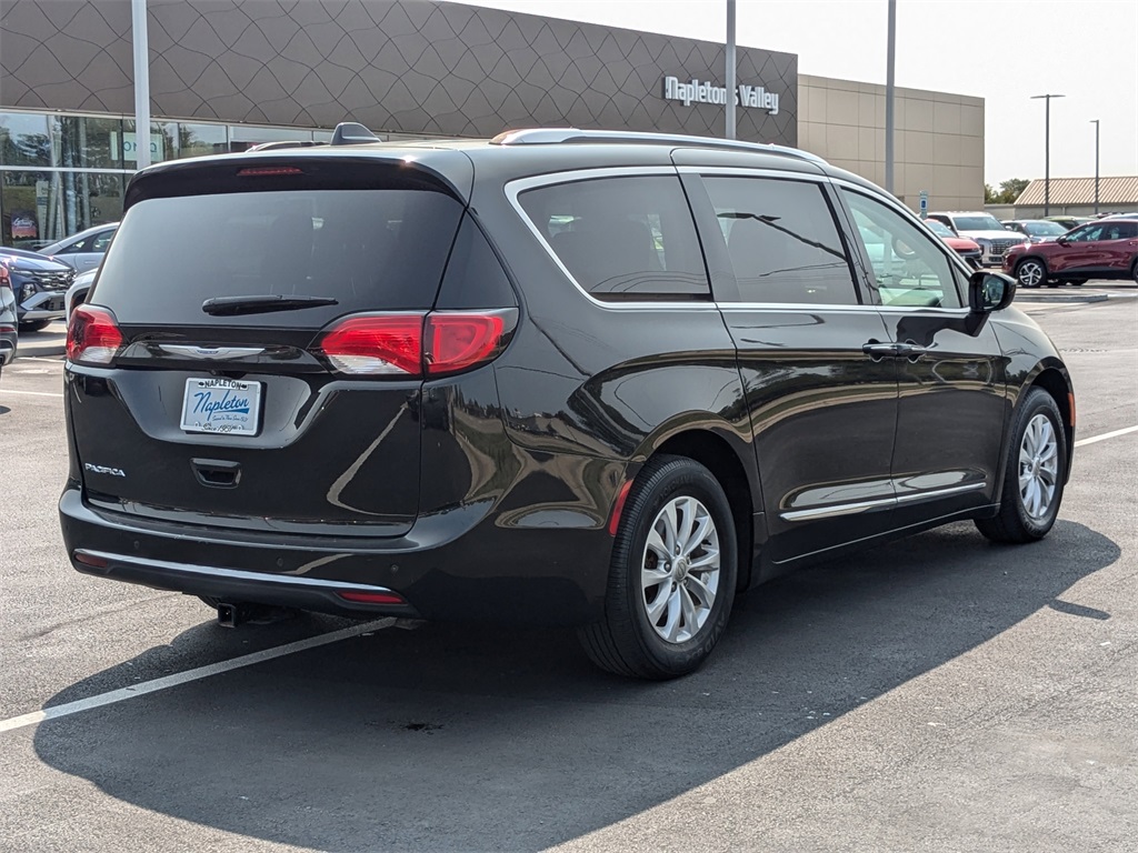 2018 Chrysler Pacifica Touring L 5