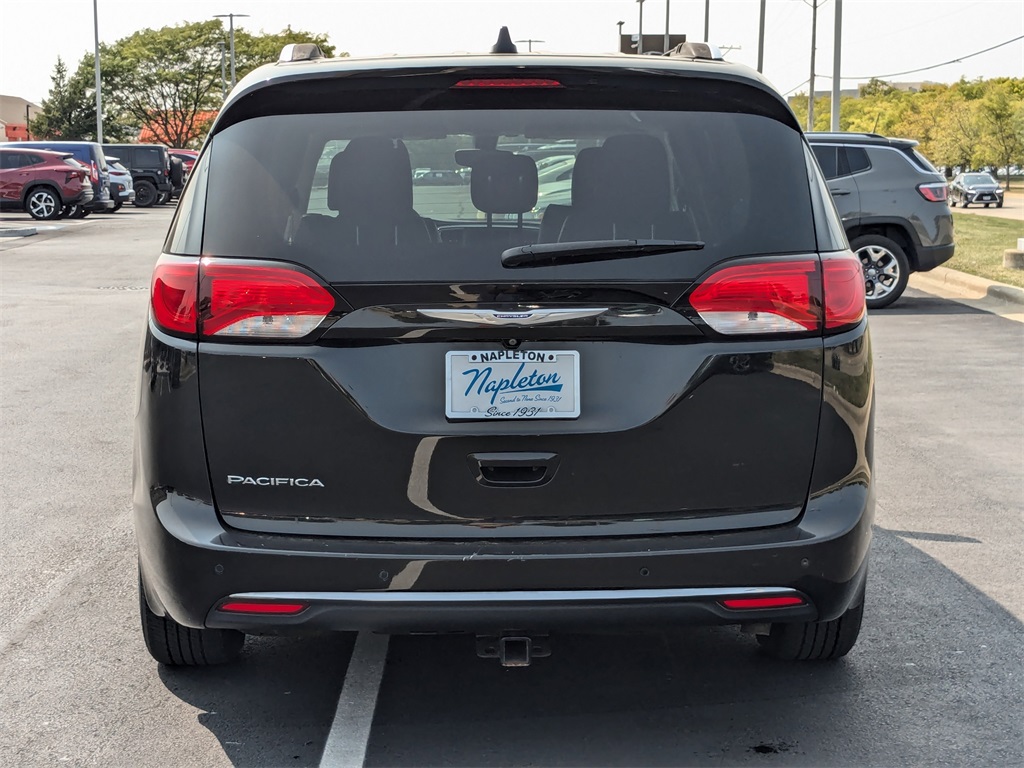 2018 Chrysler Pacifica Touring L 6