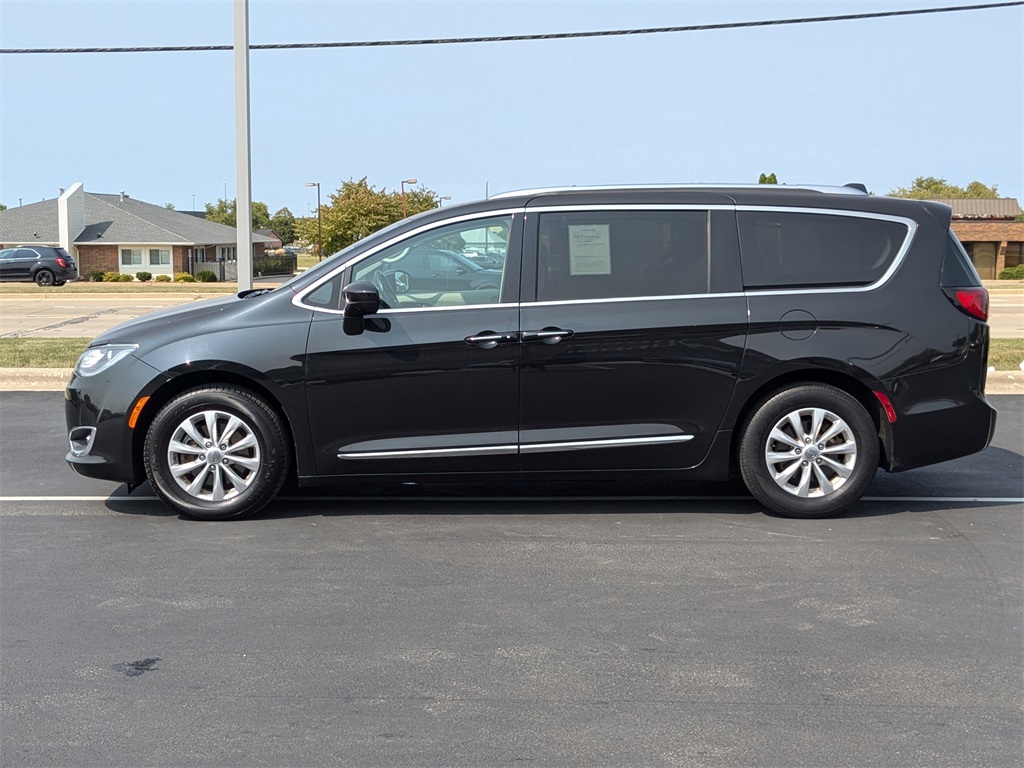 2018 Chrysler Pacifica Touring L 8