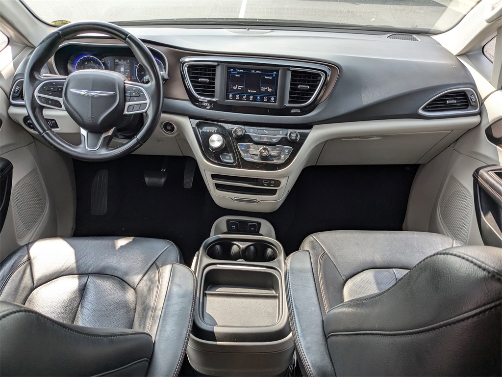 2018 Chrysler Pacifica Touring L 25