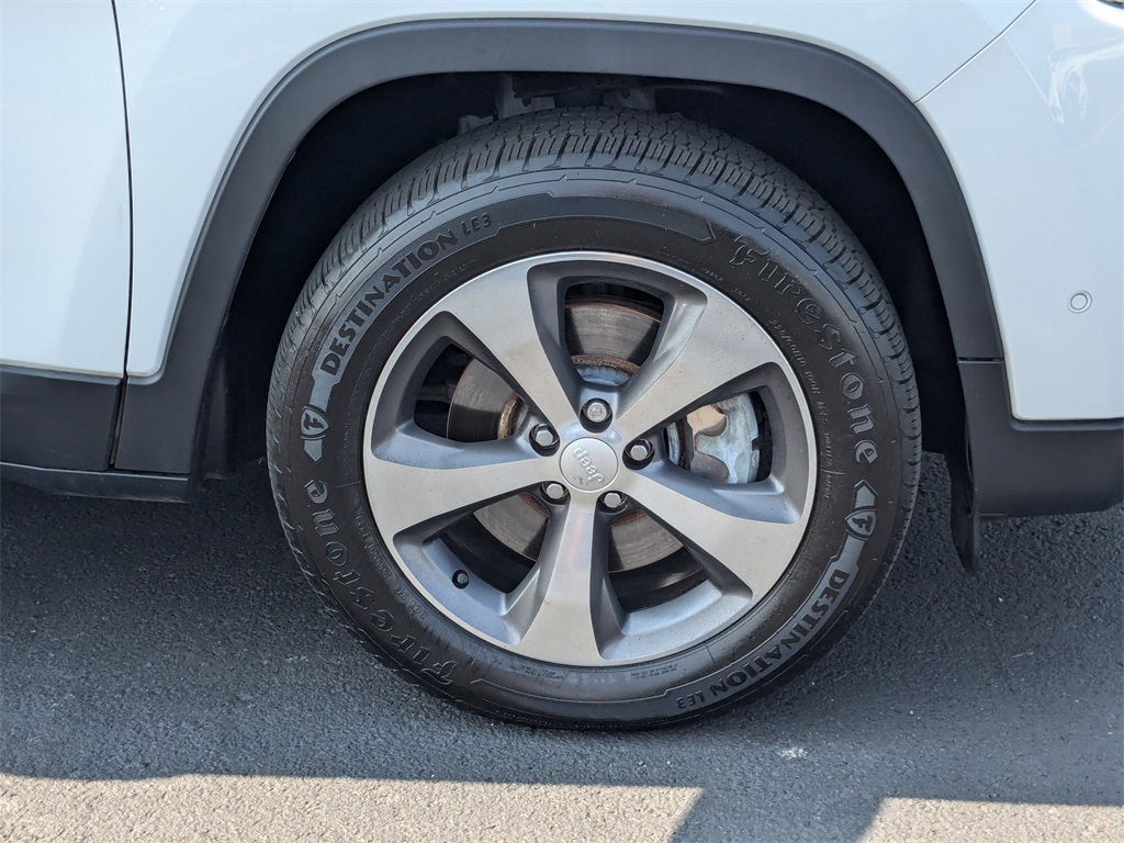 2019 Jeep Cherokee Limited 35