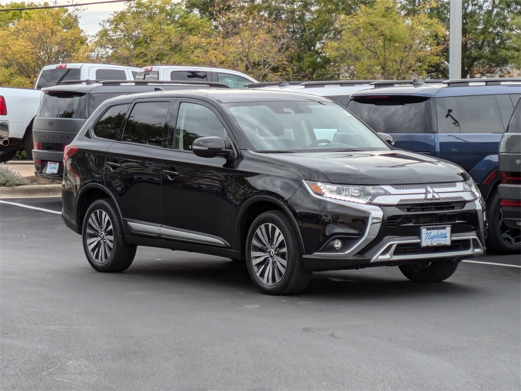 2020 Mitsubishi Outlander SE 3