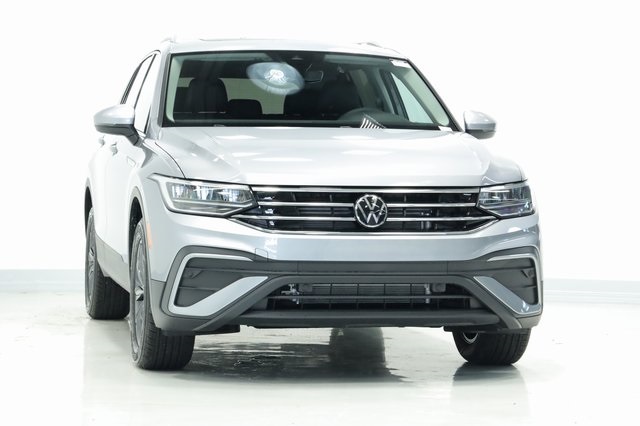 2024 Volkswagen Tiguan 2.0T SE 2