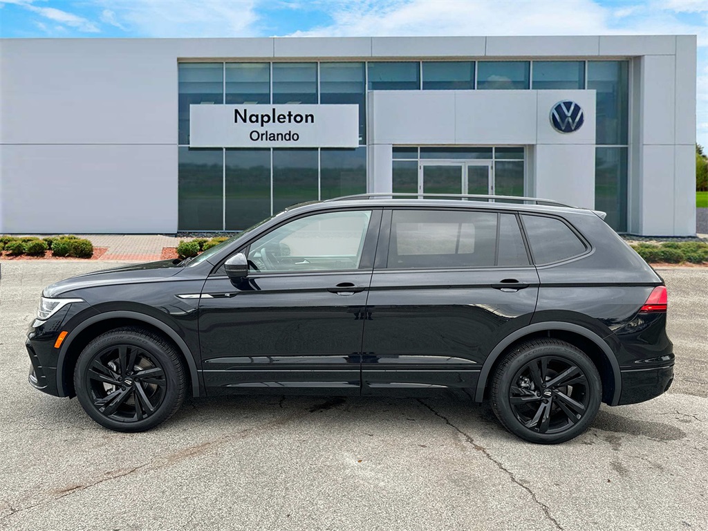 2024 Volkswagen Tiguan 2.0T SE R-Line Black 4