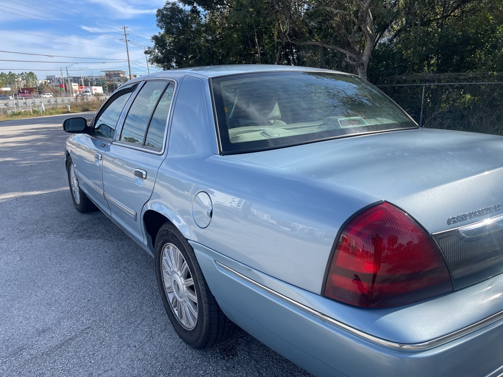 2010 Mercury Grand Marquis LS 3