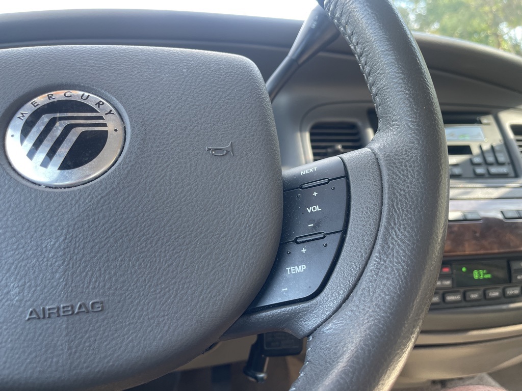 2010 Mercury Grand Marquis LS 10