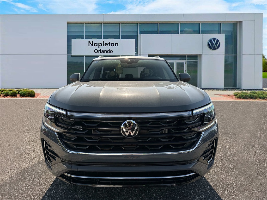 2024 Volkswagen Atlas Cross Sport 2.0T SEL R-Line 3