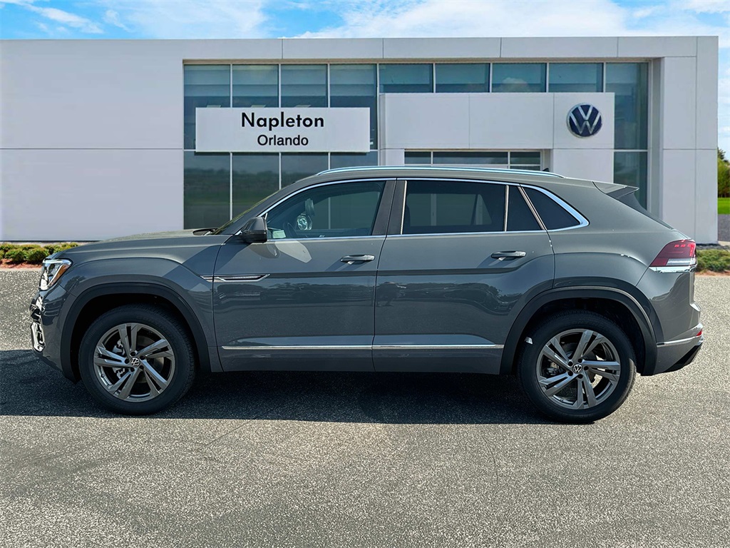 2024 Volkswagen Atlas Cross Sport 2.0T SEL R-Line 6