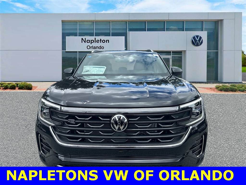 2024 Volkswagen Atlas Cross Sport 2.0T SEL R-Line 3