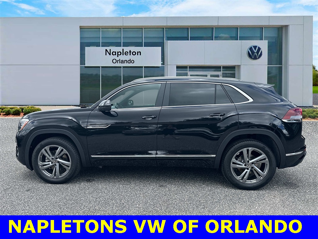 2024 Volkswagen Atlas Cross Sport 2.0T SEL R-Line 4