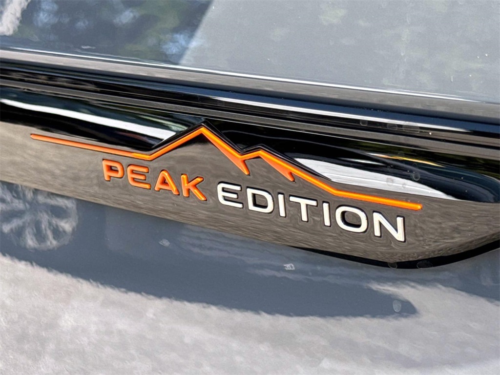 2024 Volkswagen Atlas 2.0T Peak Edition SE w/Technology 8