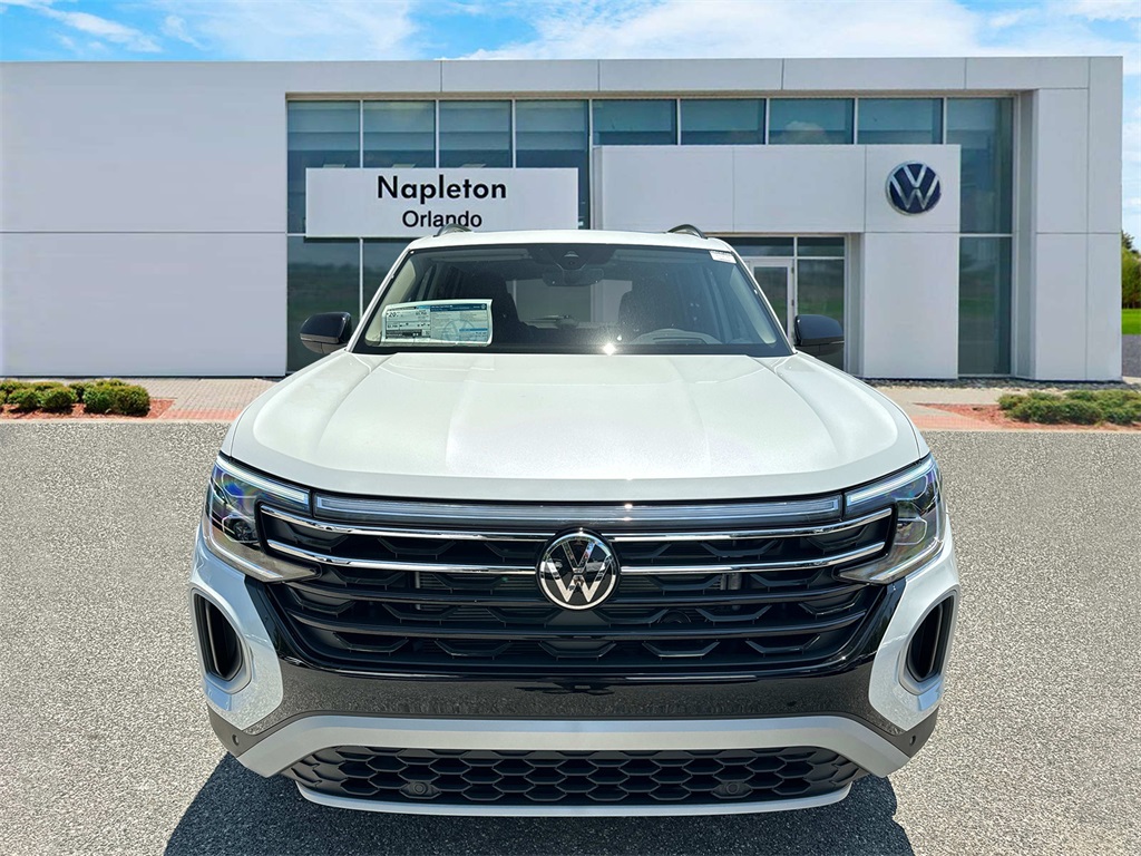 2024 Volkswagen Atlas 2.0T Peak Edition SEL 3