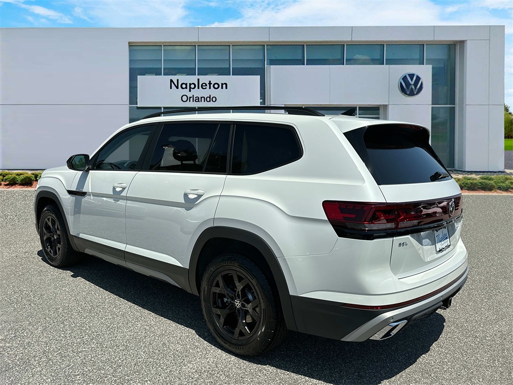 2024 Volkswagen Atlas 2.0T Peak Edition SEL 6