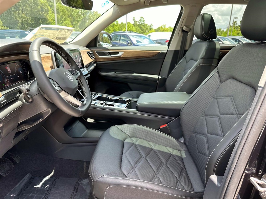 2024 Volkswagen Atlas 2.0T SE w/Technology 12