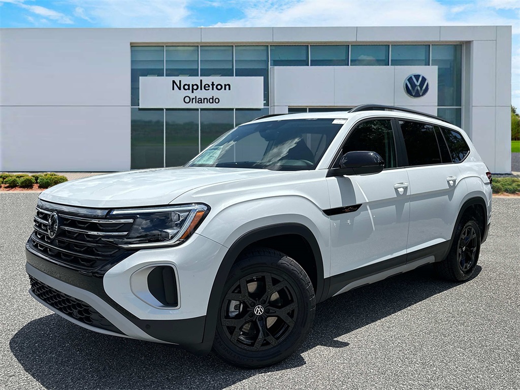 2024 Volkswagen Atlas 2.0T Peak Edition SE w/Technology 1