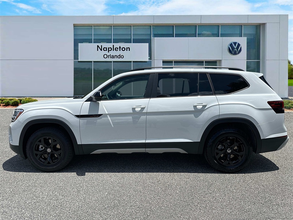 2024 Volkswagen Atlas 2.0T Peak Edition SE w/Technology 6