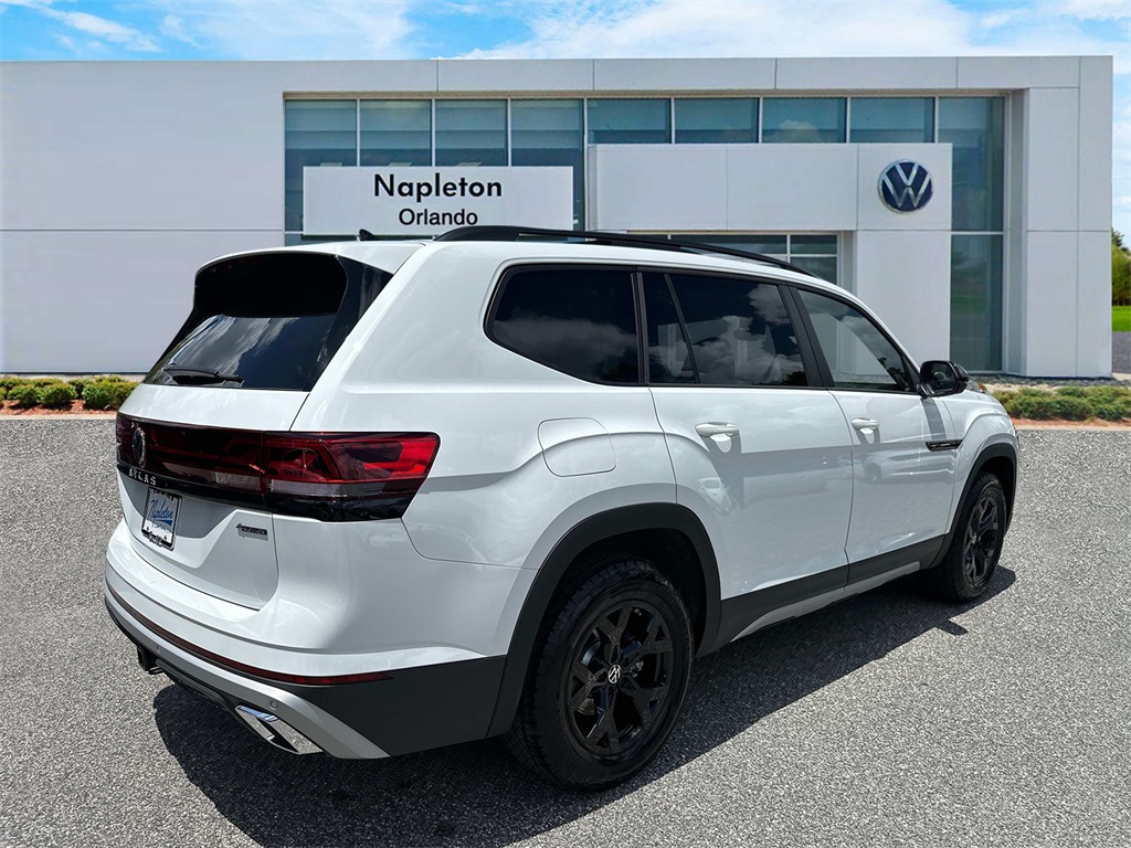 2024 Volkswagen Atlas 2.0T Peak Edition SE w/Technology 8