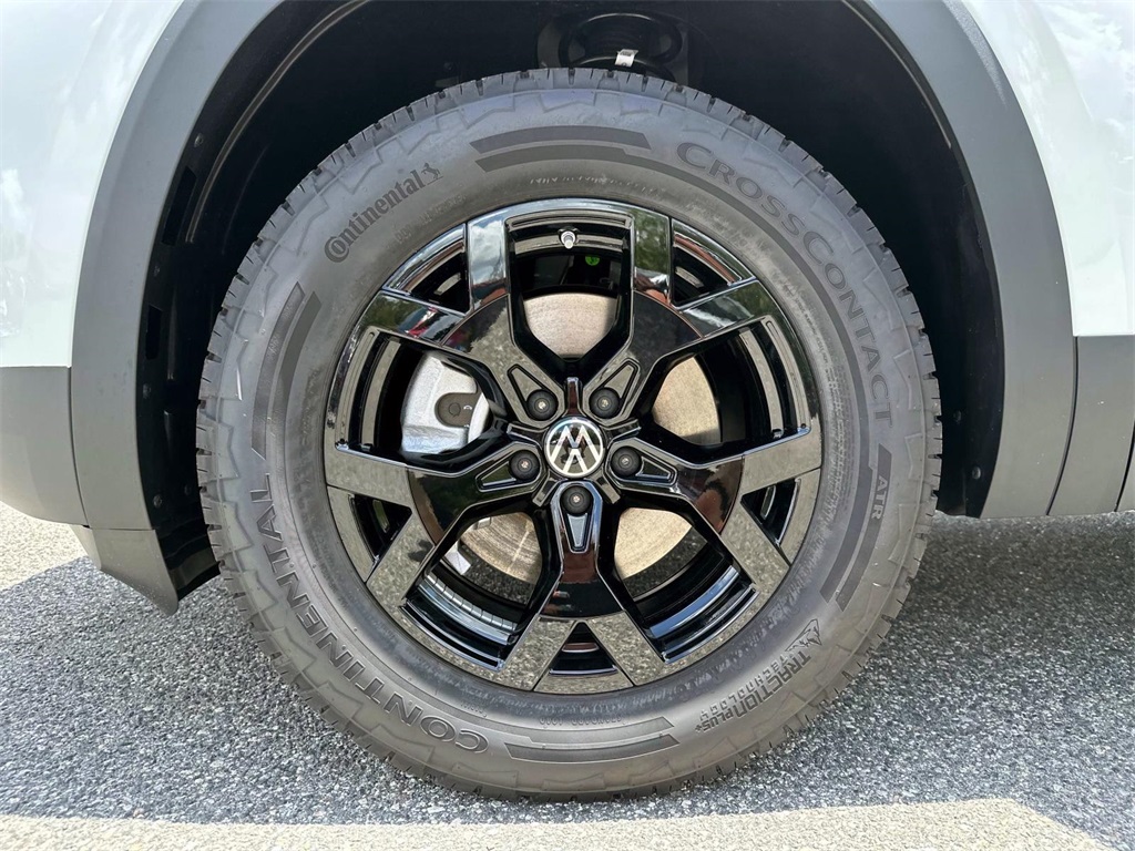 2024 Volkswagen Atlas 2.0T Peak Edition SE w/Technology 10