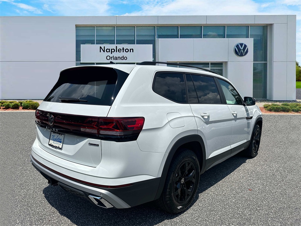 2024 Volkswagen Atlas 2.0T Peak Edition SE w/Technology 7