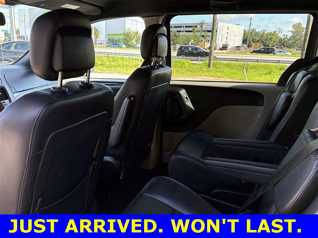 2020 Dodge Grand Caravan SXT 18