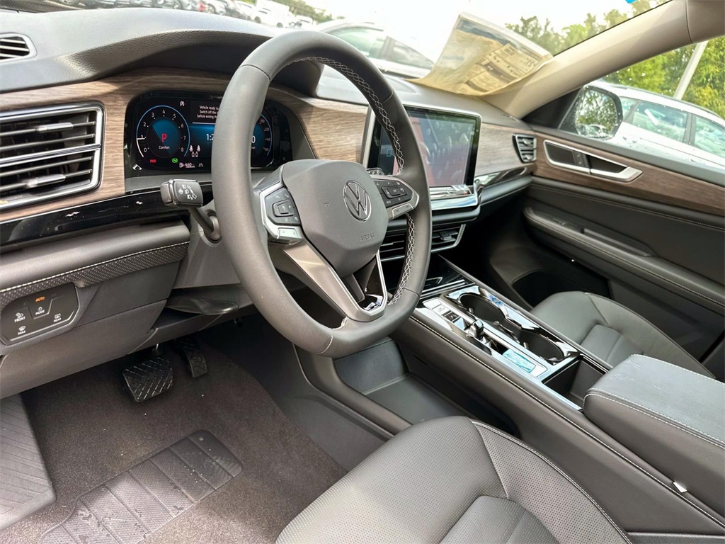 2024 Volkswagen Atlas 2.0T SEL 10