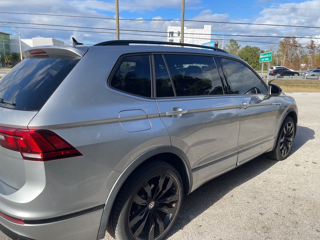 2021 Volkswagen Tiguan 2.0T SE R-Line Black 2