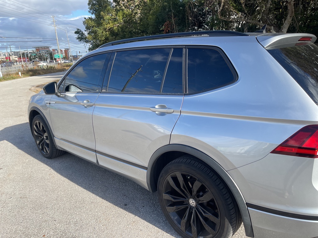 2021 Volkswagen Tiguan 2.0T SE R-Line Black 5