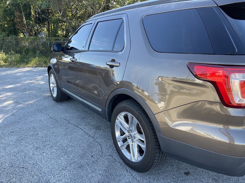 2016 Ford Explorer XLT 4