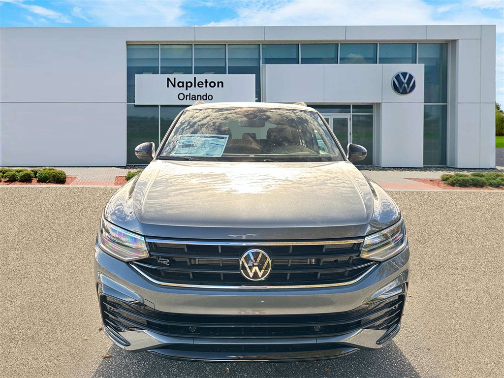 2024 Volkswagen Tiguan 2.0T SE R-Line Black 3