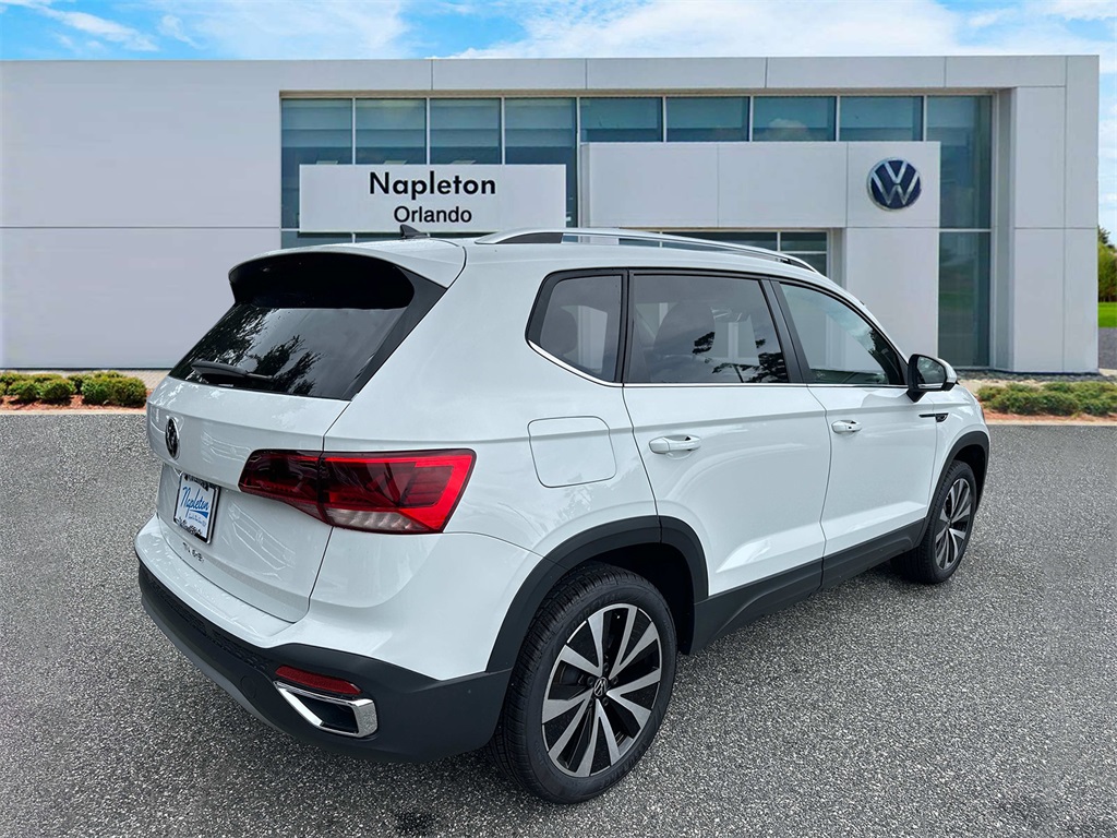 2024 Volkswagen Taos 1.5T SE 7