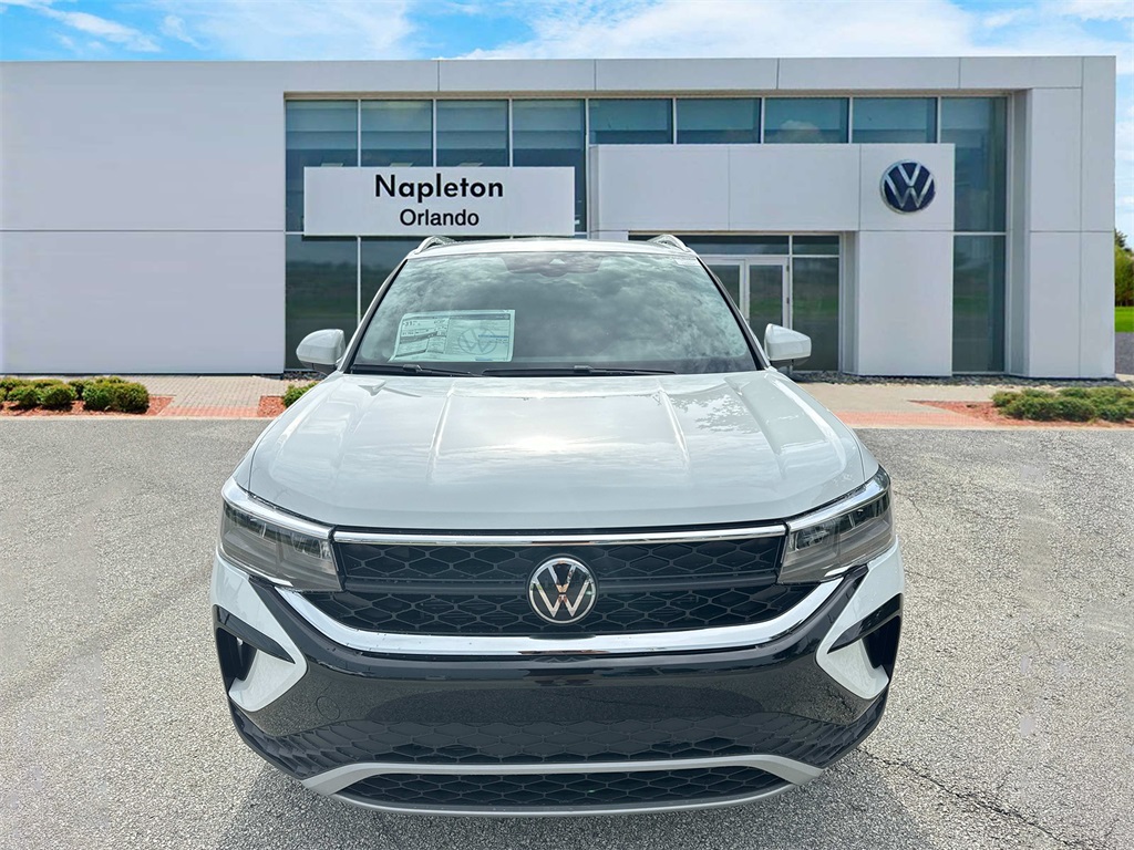 2024 Volkswagen Taos 1.5T SE 3