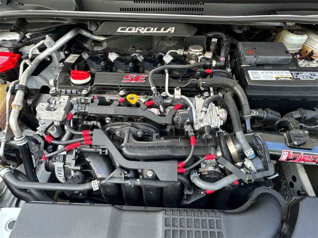 2019 Toyota Corolla Hatchback SE 9