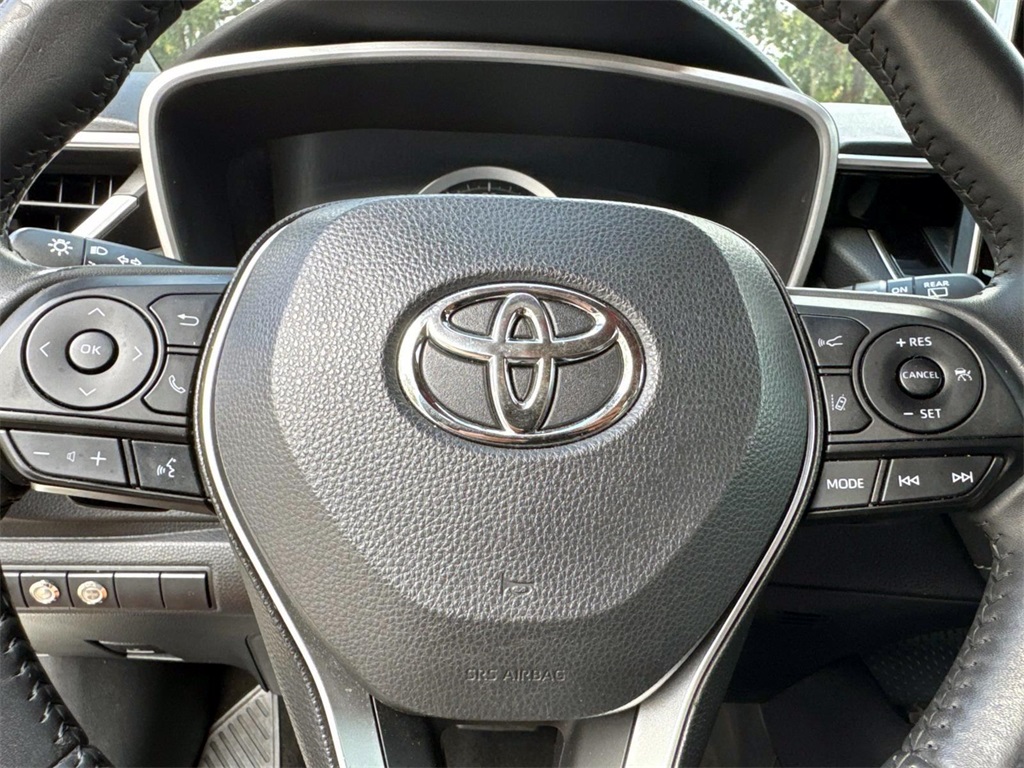 2019 Toyota Corolla Hatchback SE 12